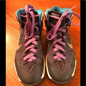 Nike hyper quickness size 9 basketball shoes